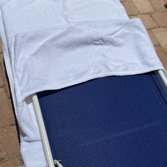 ☀️☀️🕶lounge chair resort style towel GREAT DEAL 15.00 each or 2/25🕶☀️ - Picture 2 of 3